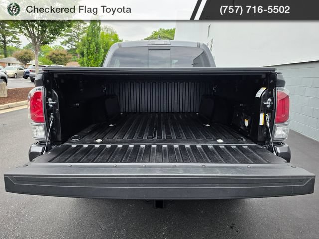 Used 2023 Toyota Tacoma TRD Off-Road w/ Technology Package AWD/4WD image 14