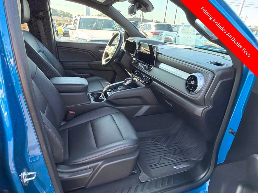 Used 2023 Chevrolet Colorado LT w/ LT Convenience Package III AWD/4WD image 47