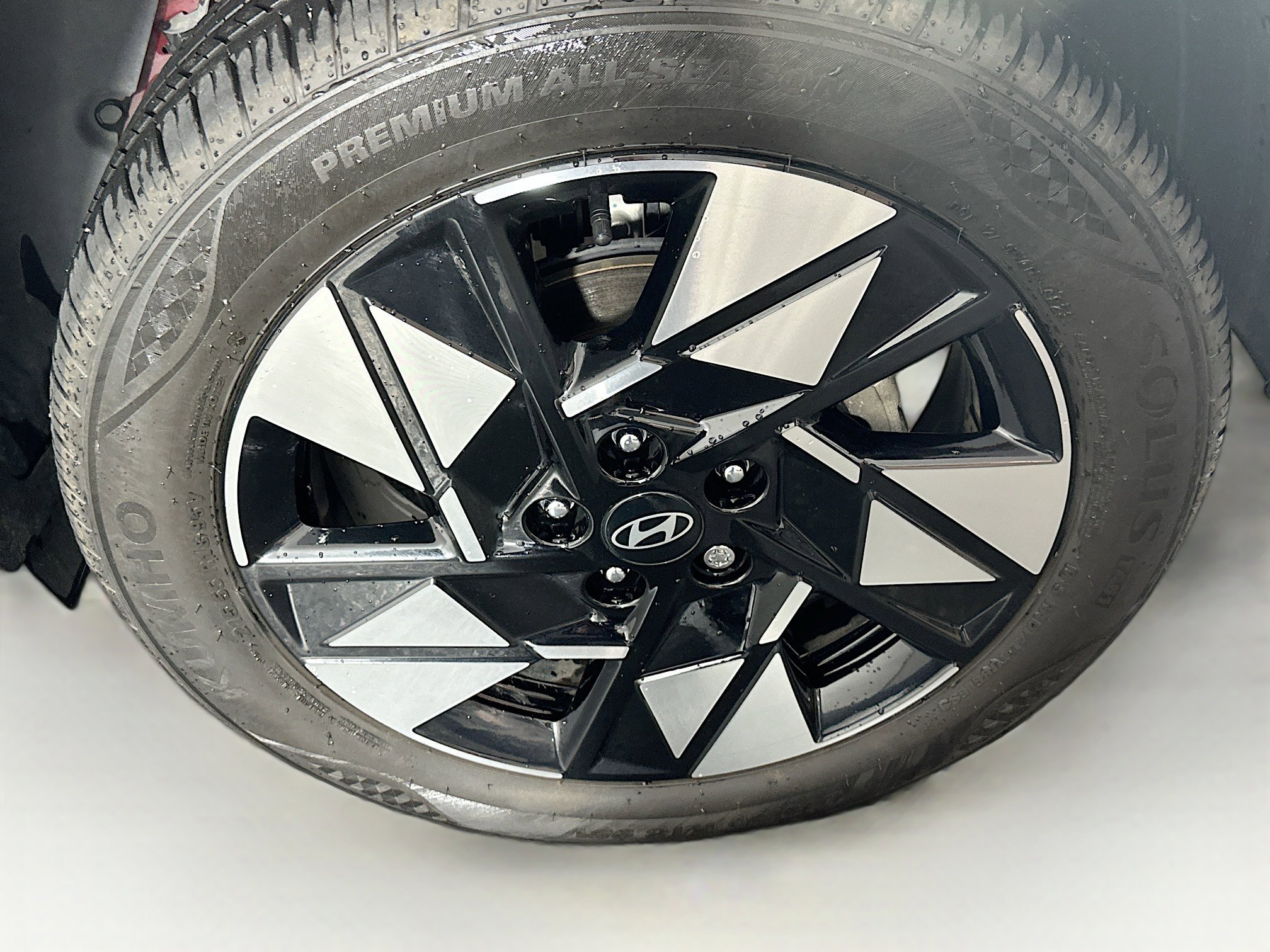 Used 2024 Hyundai Kona SEL image 11