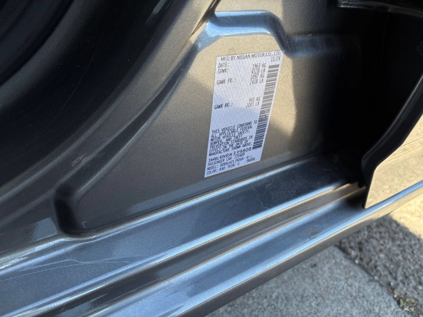 Used 2025 Nissan Altima 2.5 SV FWD image 30
