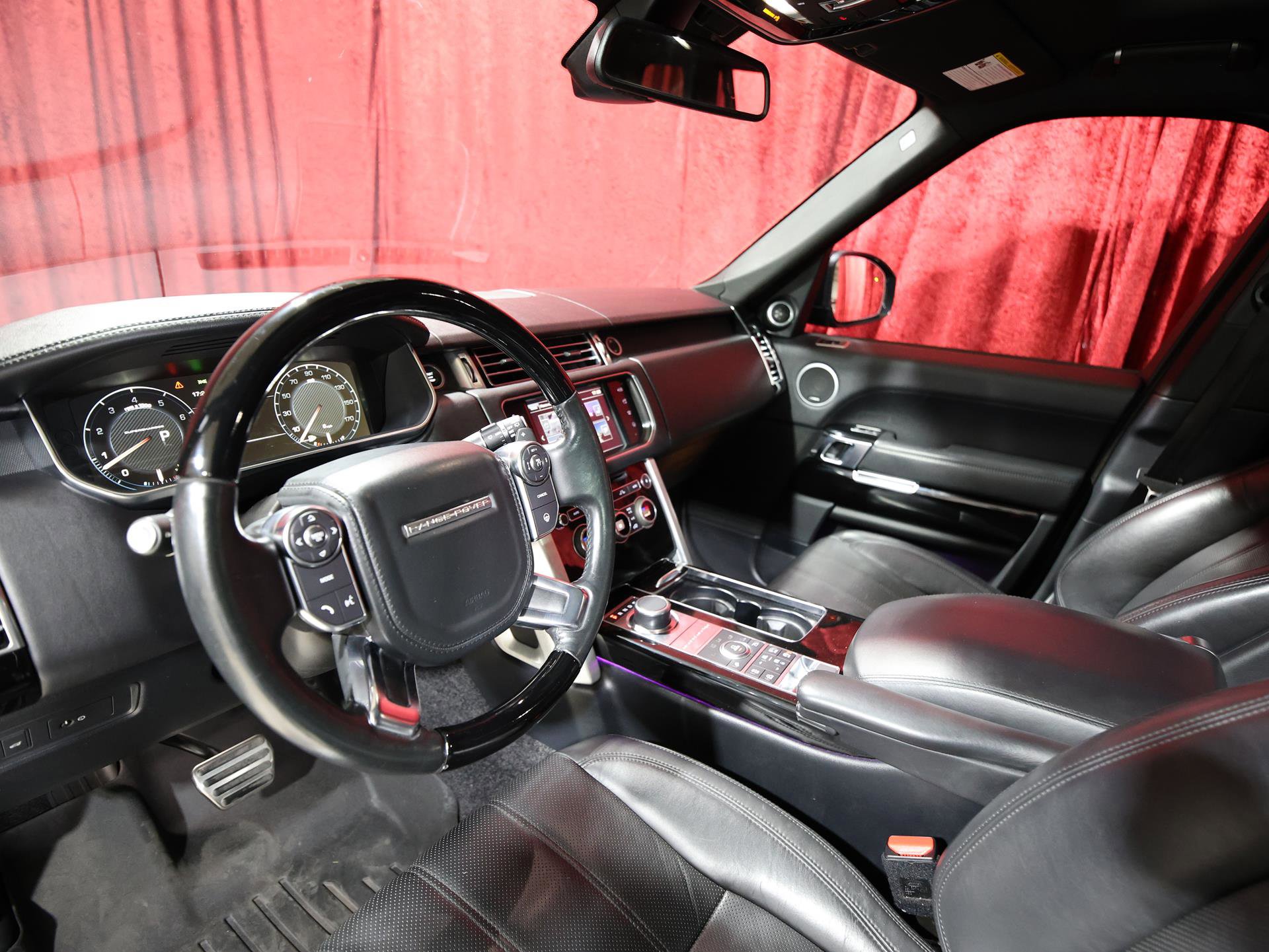 Used 2016 Land Rover Range Rover Supercharged image 12