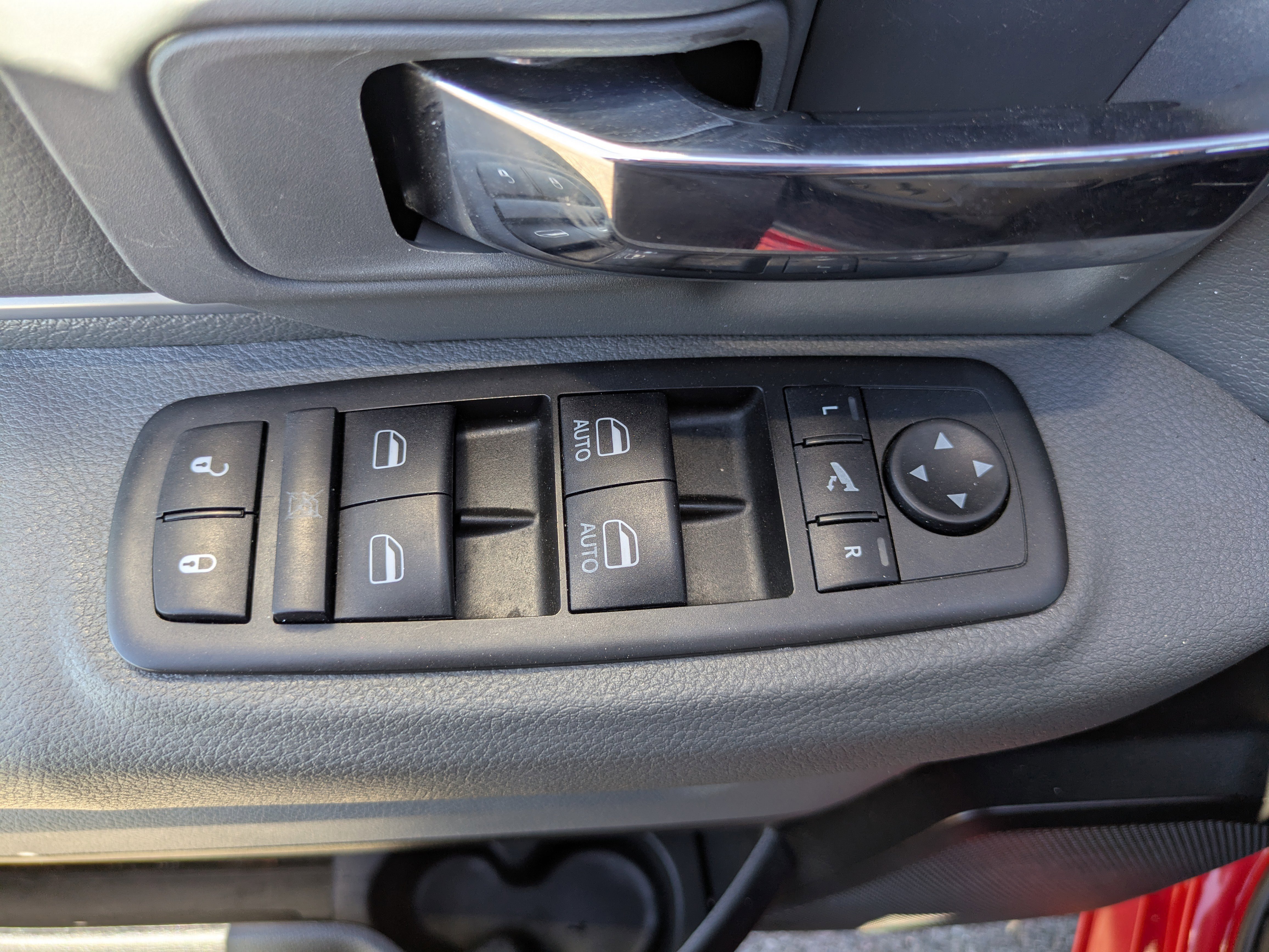 Used 2019 RAM 1500 Classic Warlock w/ Luxury Group image 18