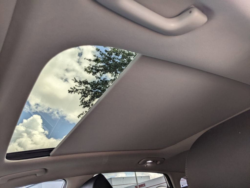 Used 2019 Kia Cadenza Technology image 20