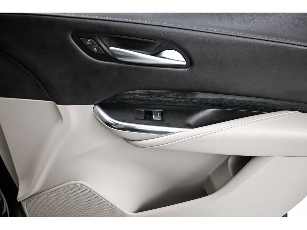 Certified 2023 Cadillac XT4 Premium Luxury AWD/4WD image 17