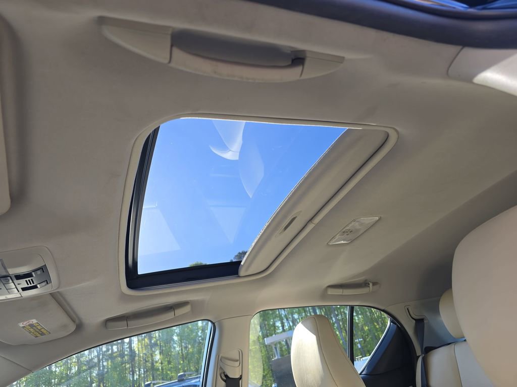 Used 2011 Lexus CT 200h Premium w/ Premium Audio Pkg image 27