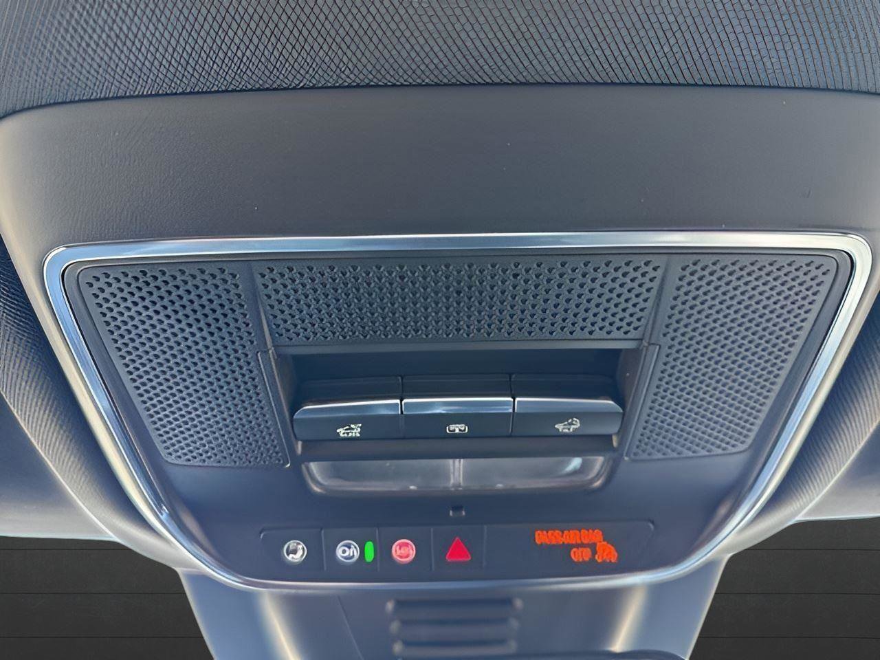 New 2025 Chevrolet Equinox EV RS image 25