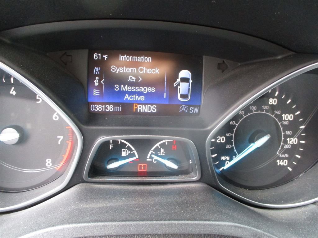 Used 2019 Ford Escape Titanium image 18