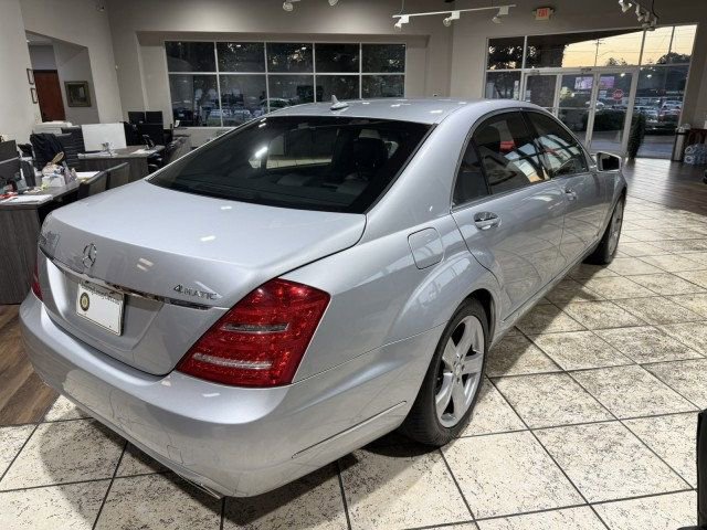 Used 2010 Mercedes-Benz S 550 4MATIC image 4
