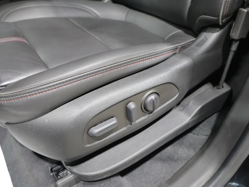 Used 2023 Chevrolet Traverse RS w/ LPO, Floor Liner Package AWD/4WD image 12