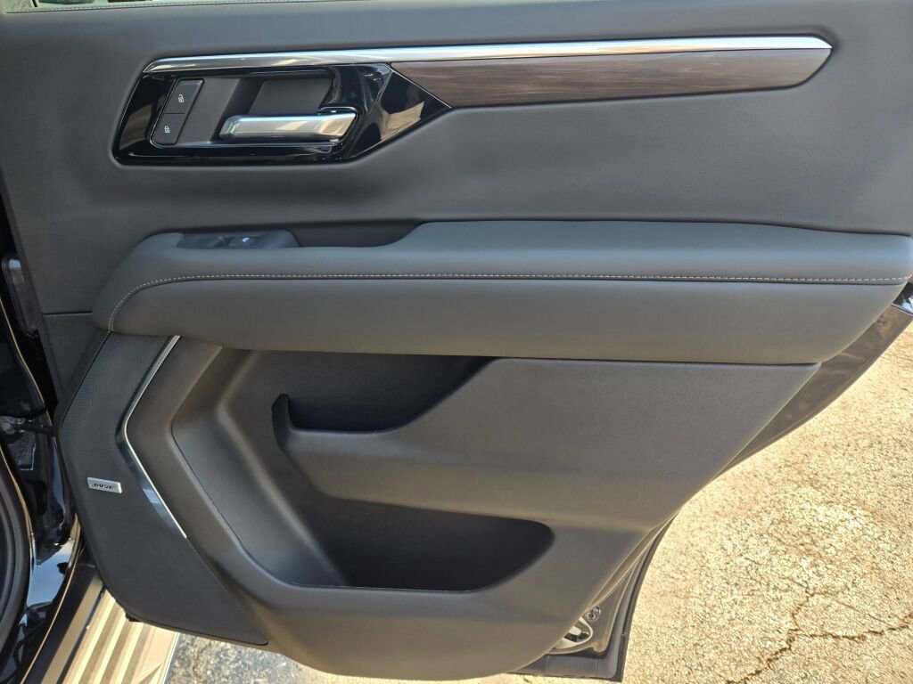 New 2026 Chevrolet Tahoe LT image 10