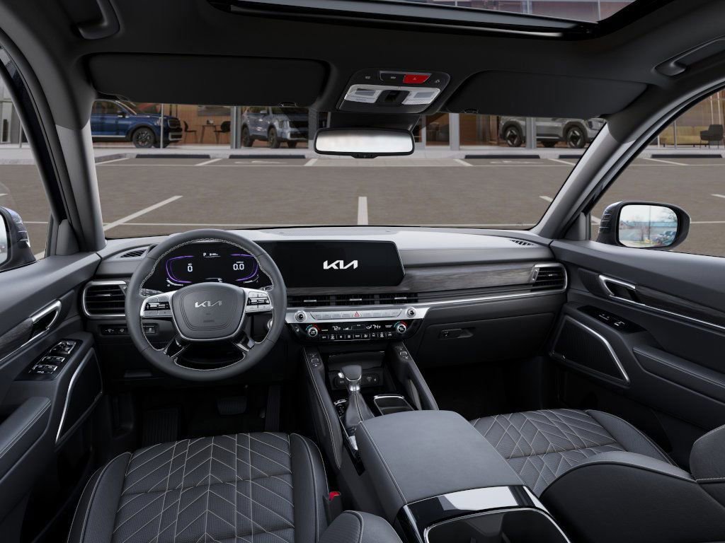 Used 2025 Kia Telluride AWD image 14