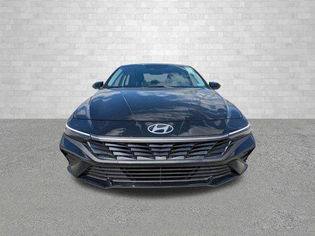 New 2026 Hyundai Elantra SE image 6