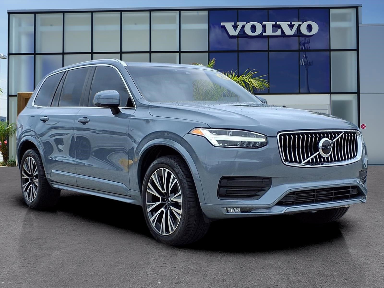 Used 2020 Volvo XC90 T5 Momentum w/ Protection Package Premier