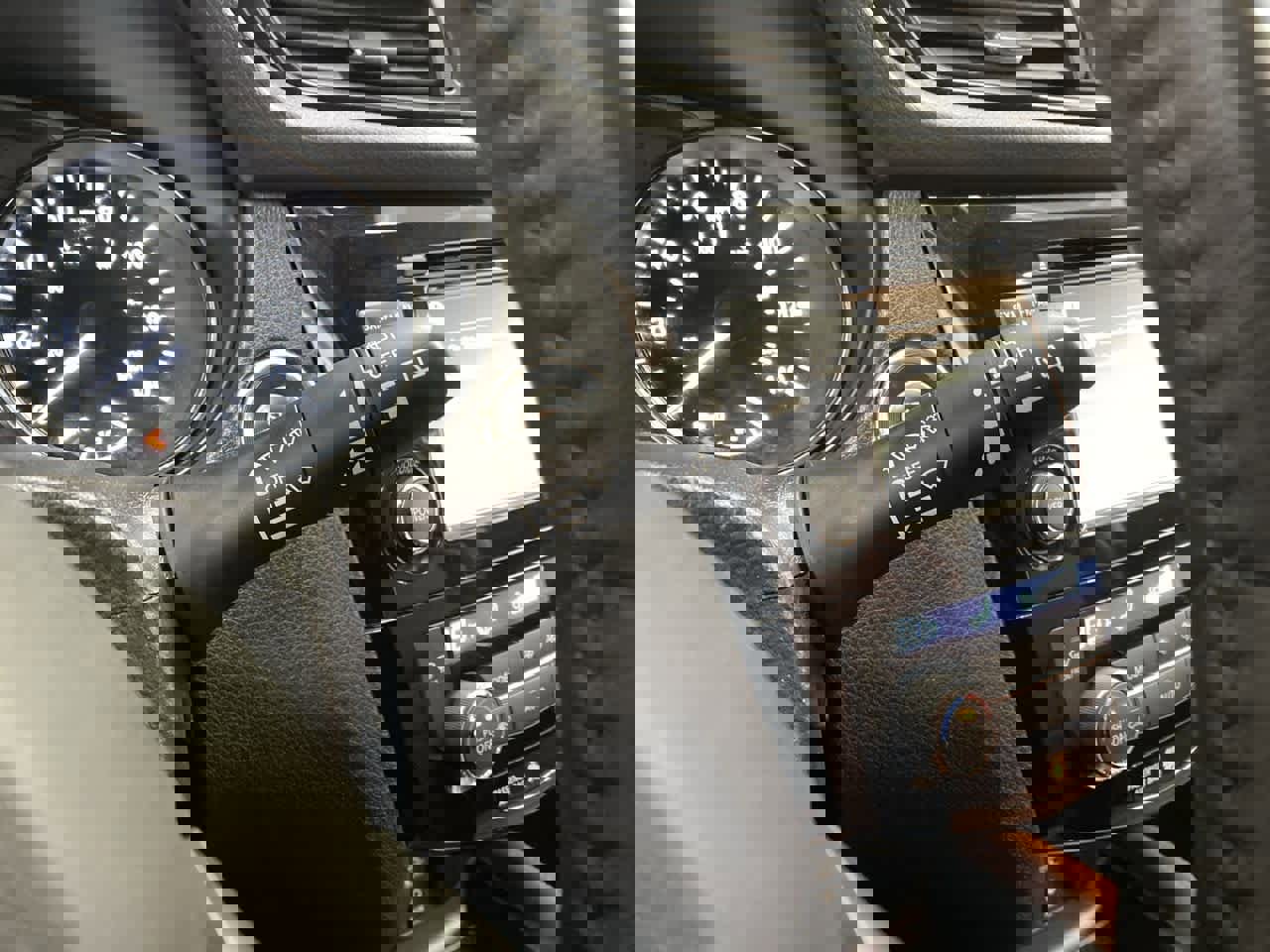 Used 2017 Nissan Rogue SL w/ SL Premium Package image 24