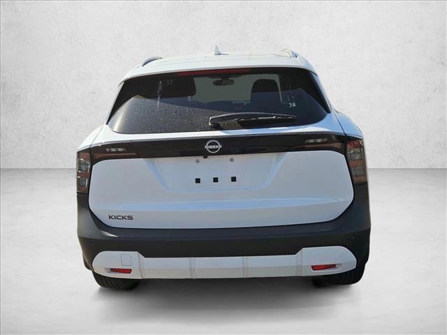 Used 2025 Nissan Kicks SV w/ SV Premium Package image 7