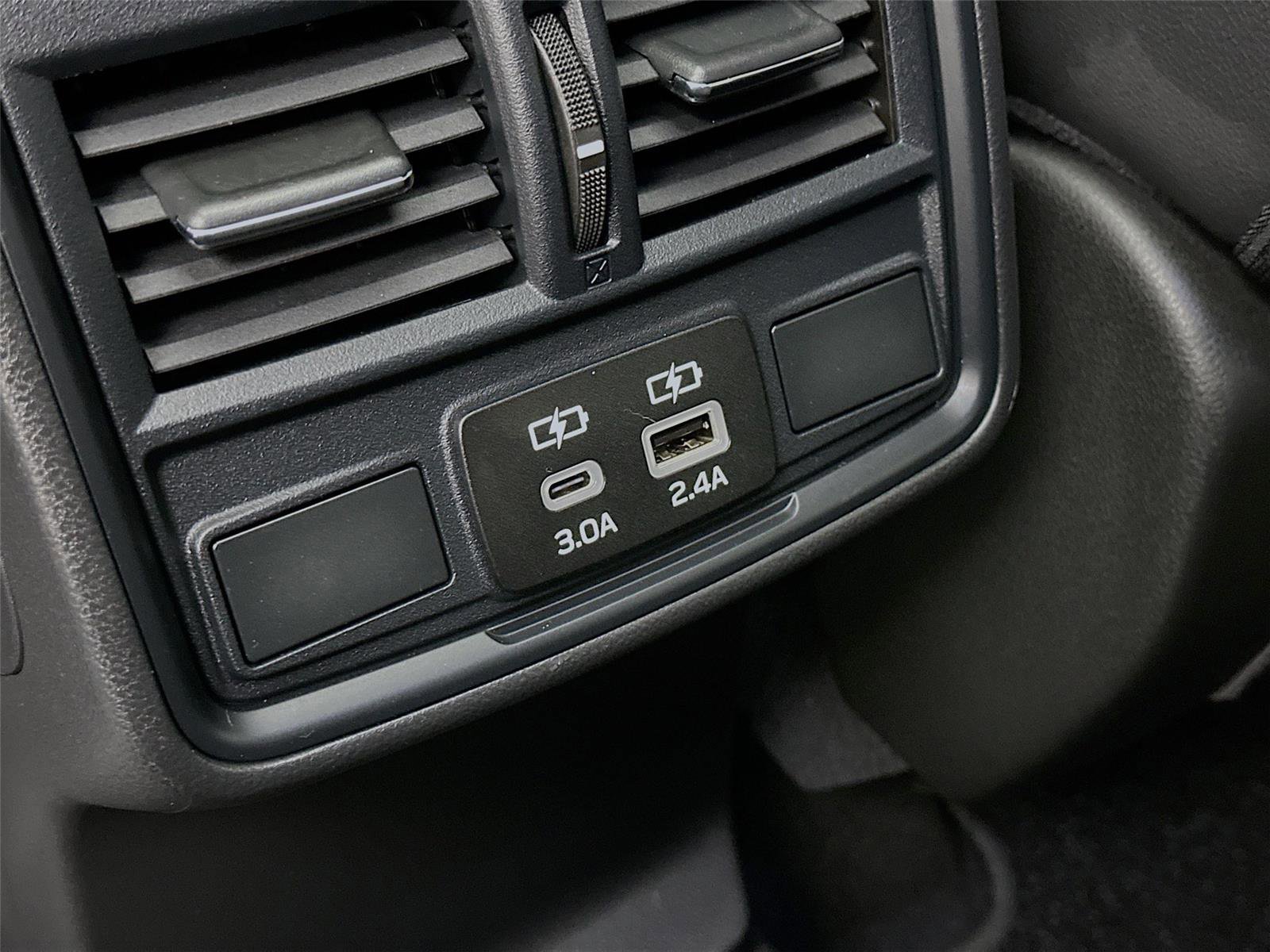 Used 2025 Subaru Forester Premium w/ Convenience Package #2 image 32