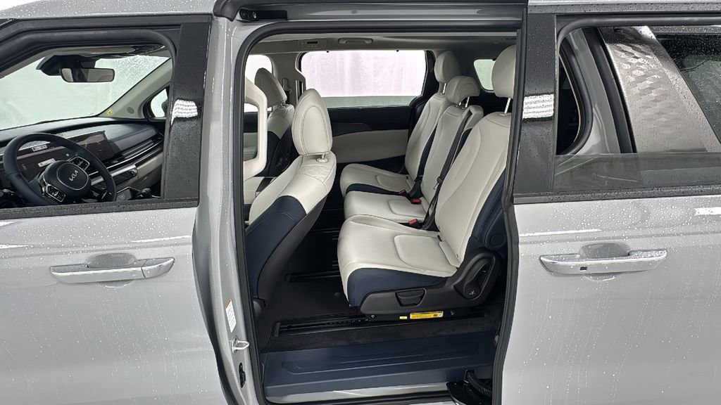 New 2026 Kia Carnival SX w/ SX Dark Edition Package FWD image 39