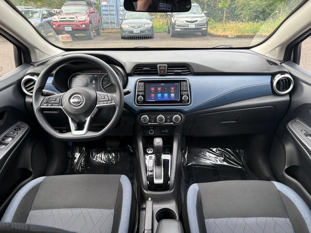 Used 2025 Nissan Versa SV FWD image 15