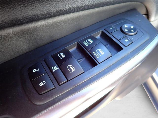 Used 2019 Jeep Cherokee Latitude Plus w/ Cold Weather Group image 12