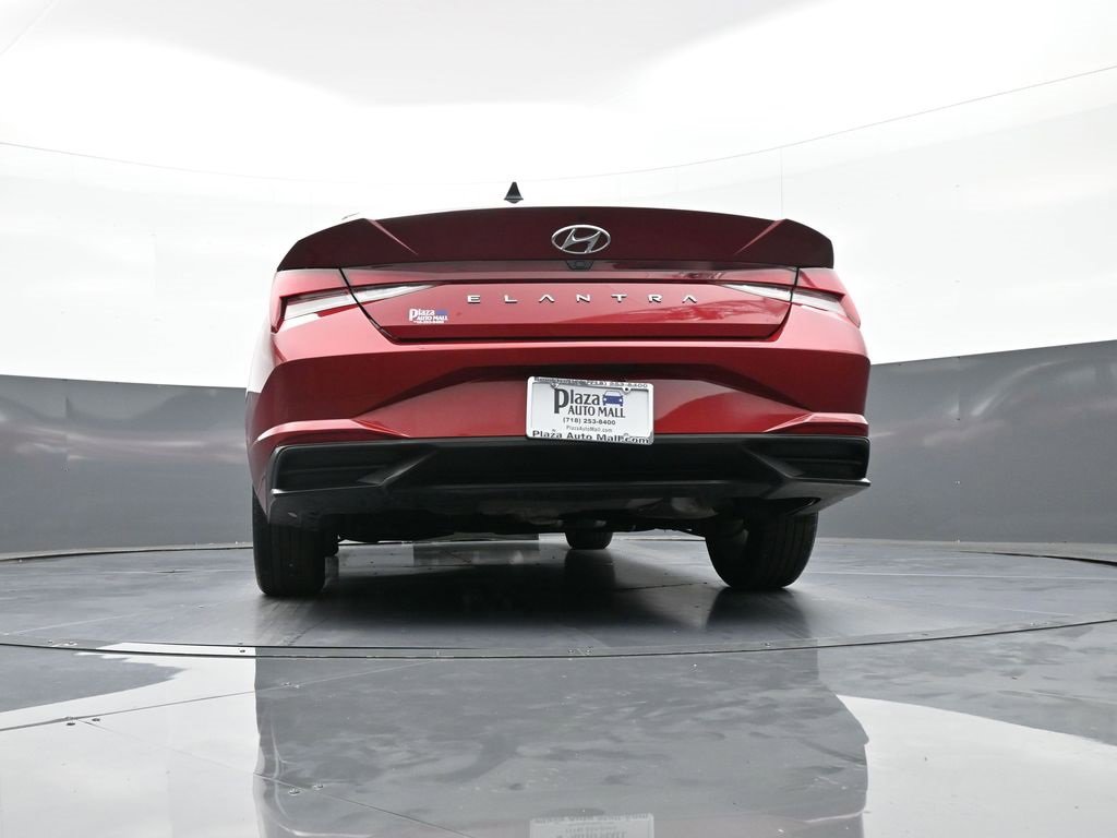 Certified 2021 Hyundai Elantra SEL image 30