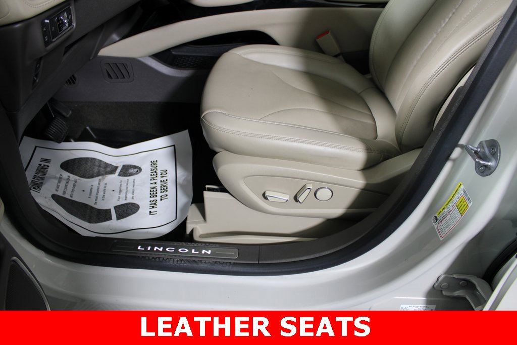 Used 2022 Lincoln Nautilus Reserve image 10