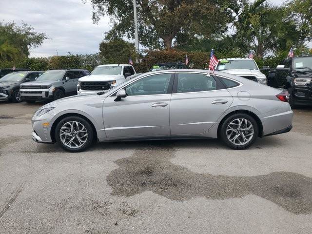 Certified 2023 Hyundai Sonata SEL w/ Convenience Package image 8