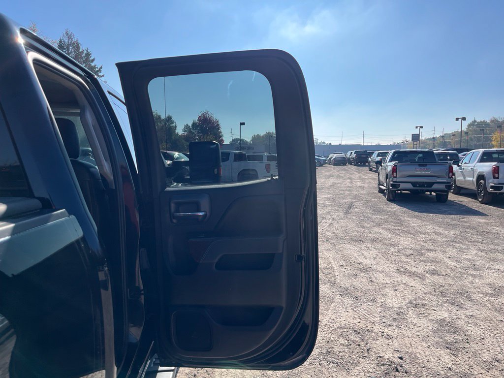 Used 2016 GMC Sierra 2500 SLE w/ SLE Preferred Package AWD/4WD image 31