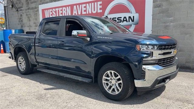 Used 2021 Chevrolet Silverado 1500 LT image 3