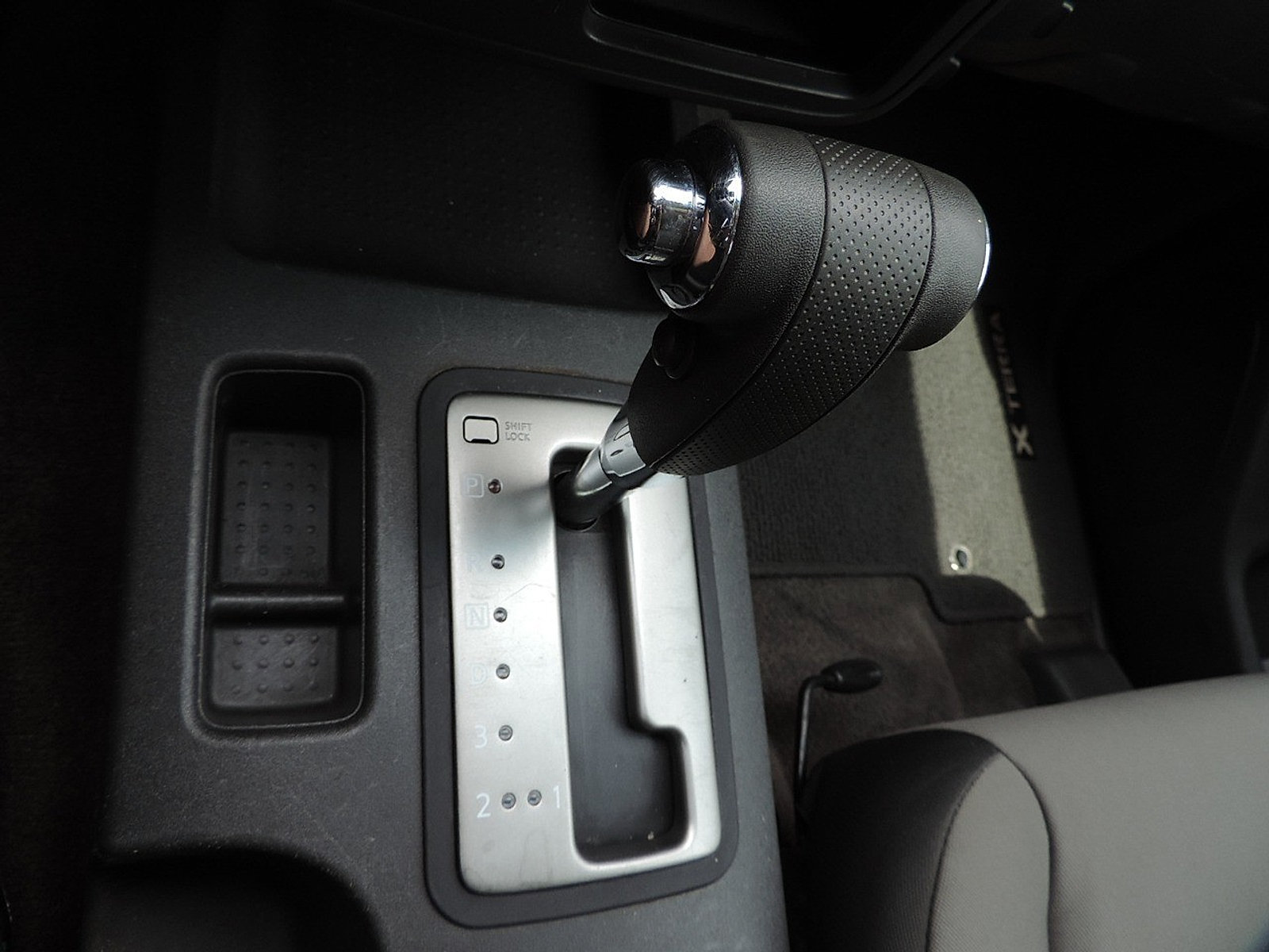 Used 2015 Nissan Xterra S w/ Value Package RWD image 21