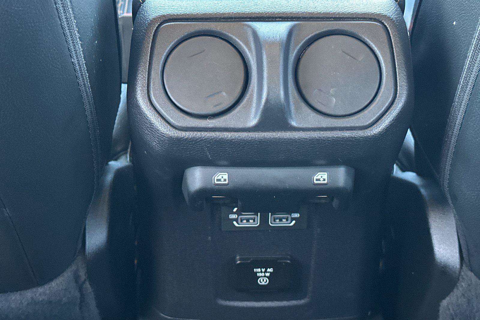 Used 2022 Jeep Wrangler Unlimited Sahara image 13