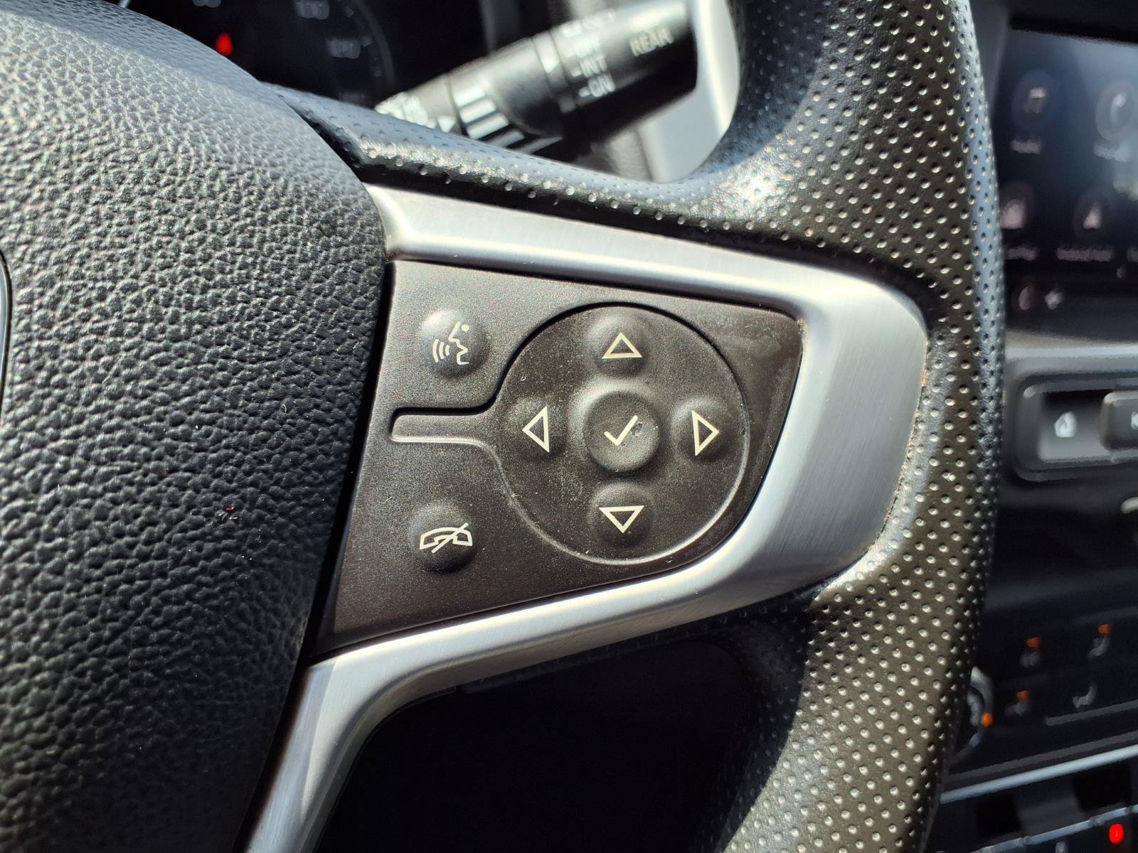 Used 2024 GMC Terrain SLE FWD image 16