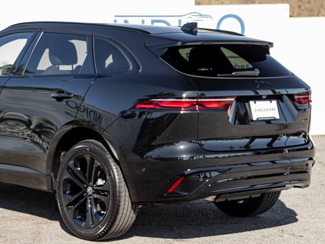 New 2026 Jaguar F-PACE R-Dynamic S AWD/4WD image 10