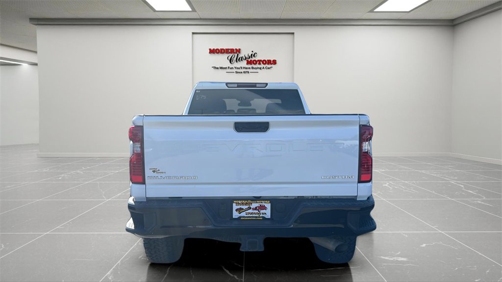 Used 2024 Chevrolet Silverado 2500 Custom w/ Custom Value Package image 6