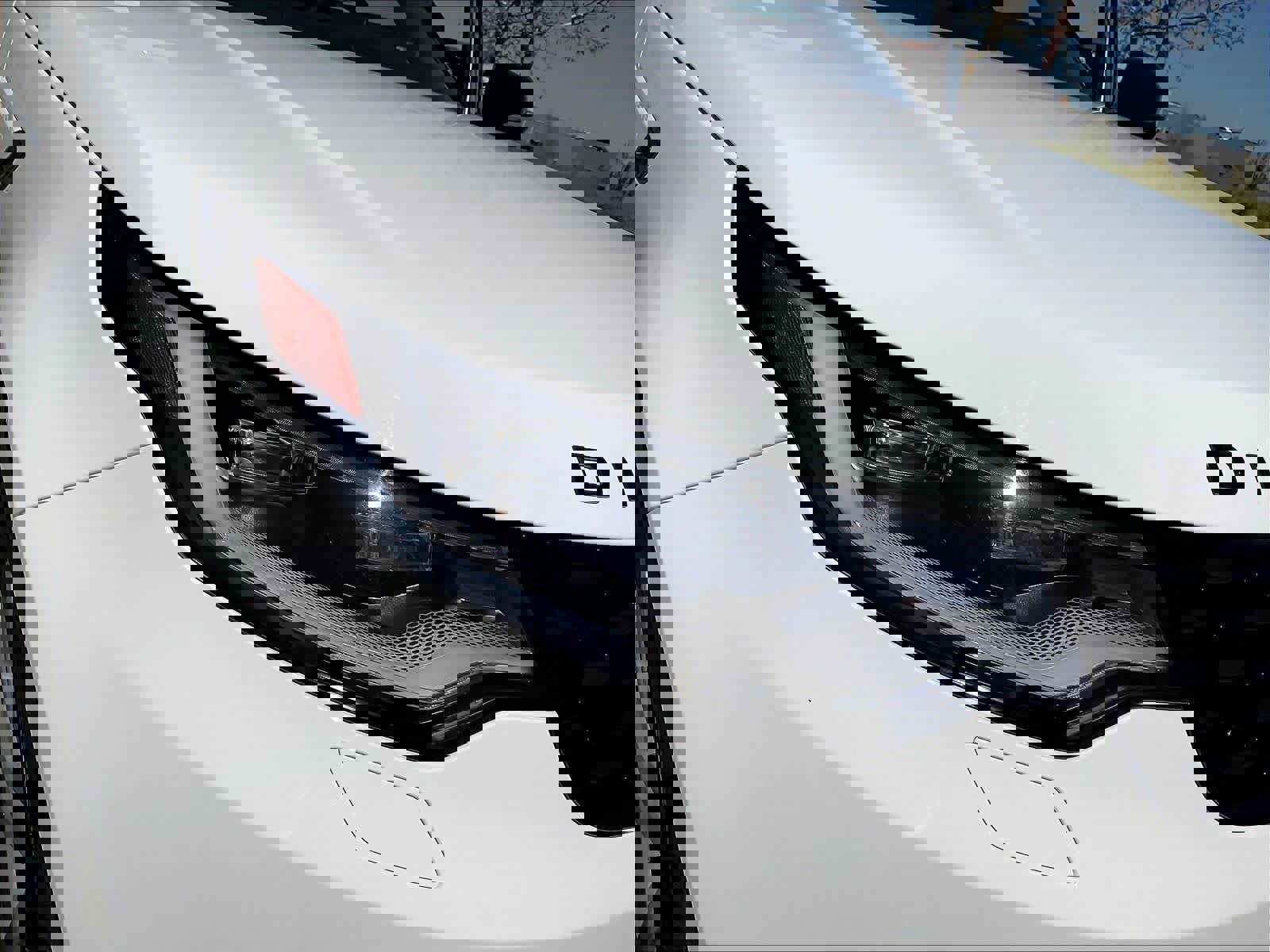 Used 2023 Land Rover Discovery HSE R-Dynamic AWD/4WD image 30