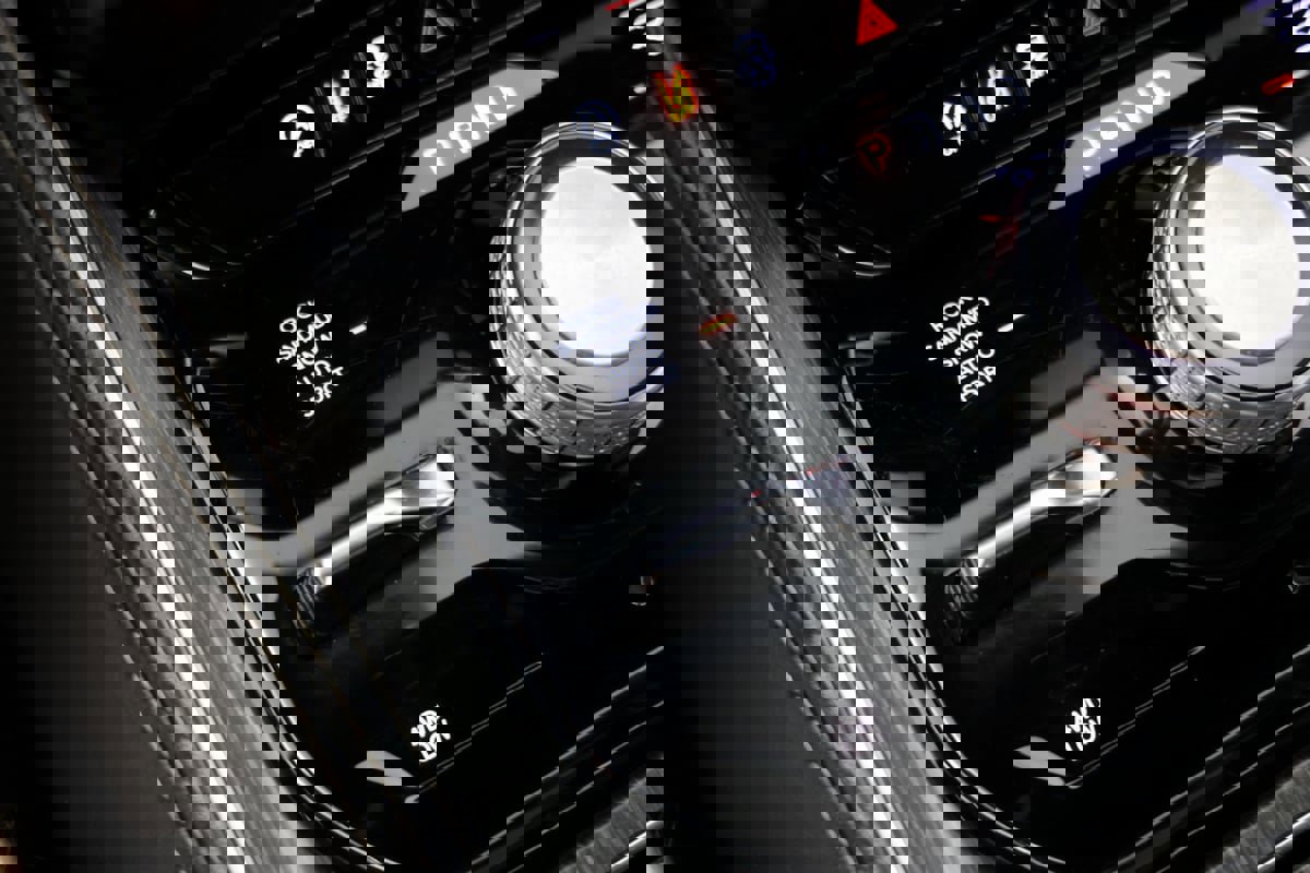 Used 2024 Jeep Wagoneer L Series III w/ Flexible Seating Group image 19