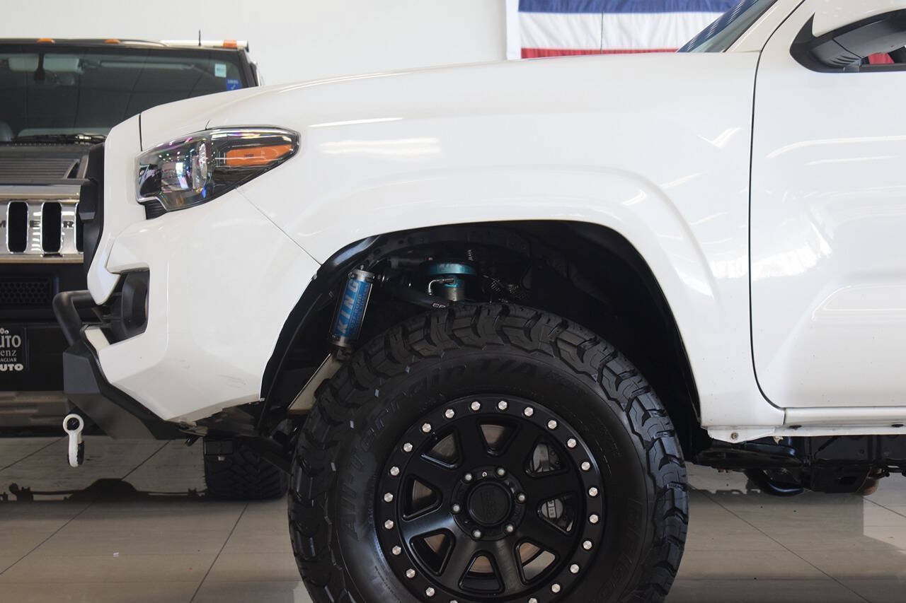 Used 2021 Toyota Tacoma SR AWD/4WD image 11