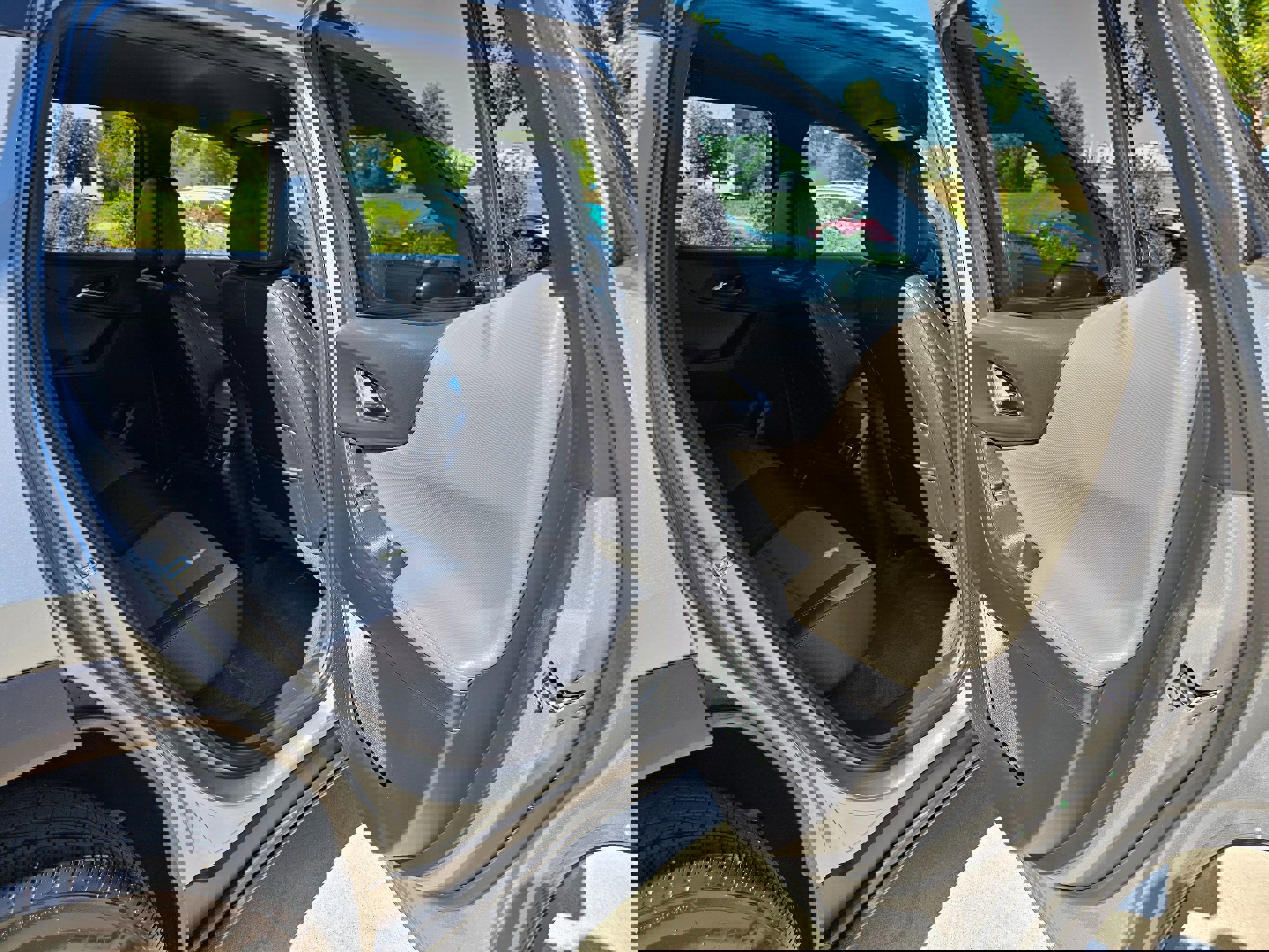 Used 2025 Chevrolet Equinox LT w/ Convenience Package II image 30