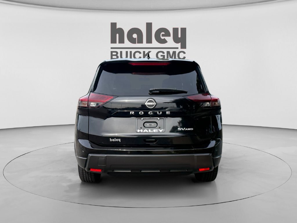 Used 2024 Nissan Rogue SV AWD/4WD image 4