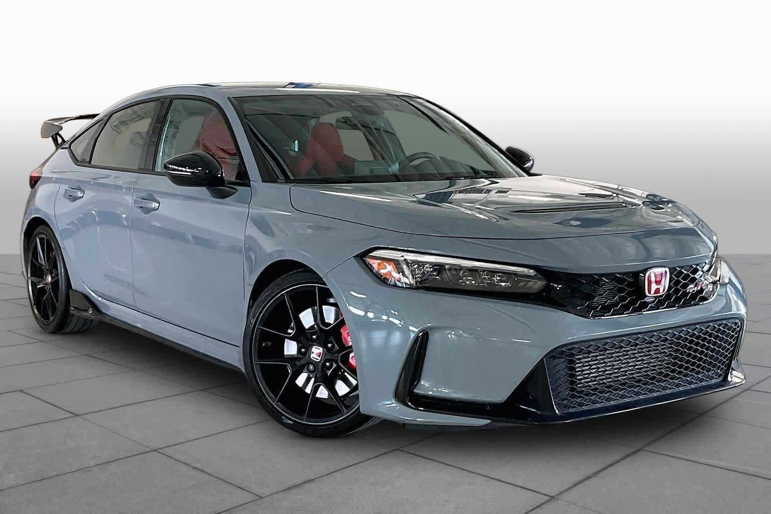 Used 2024 Honda Civic Type R image 2