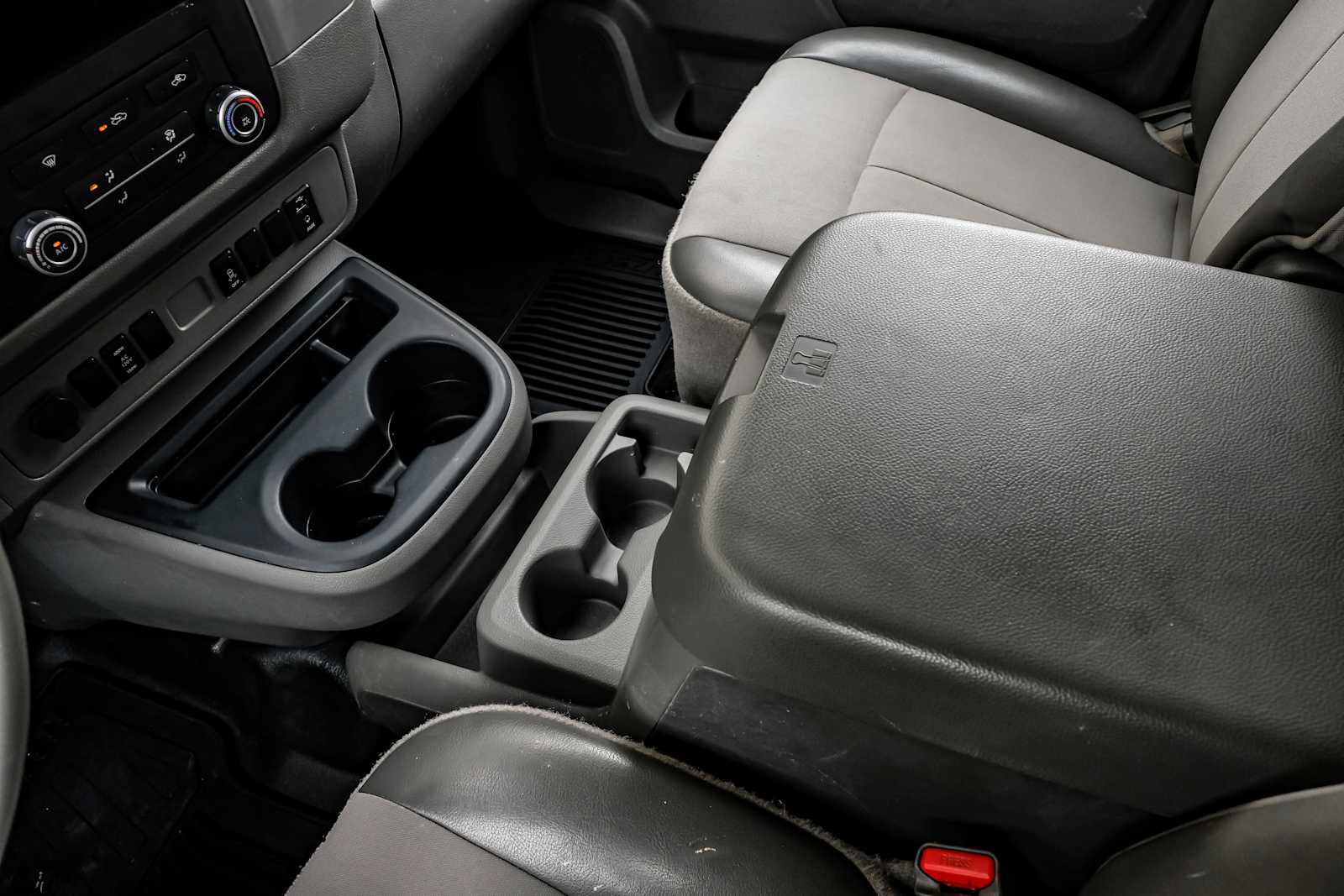 Used 2020 Nissan NV 2500 SV image 22