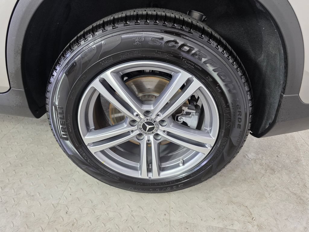 Certified 2021 Mercedes-Benz GLC 300 image 16
