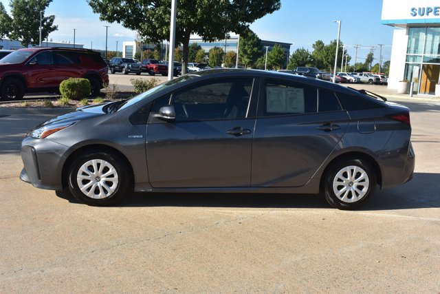 Used 2021 Toyota Prius LE FWD image 9