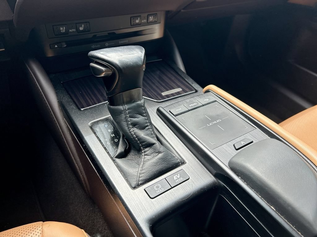 Used 2021 Lexus ES 300h w/ Premium Package FWD image 3