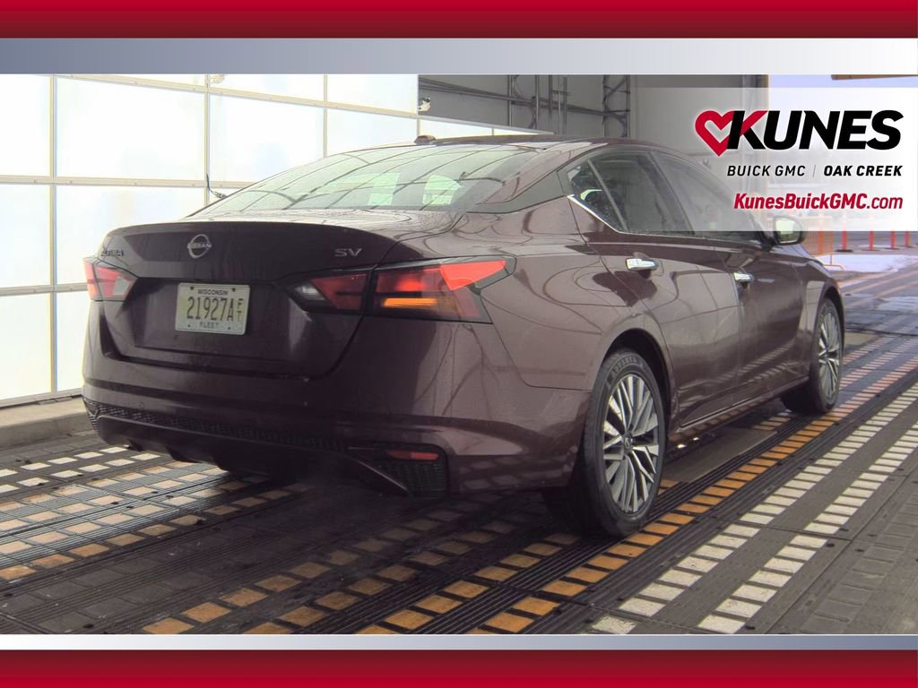 Used 2024 Nissan Altima 2.5 SV image 6