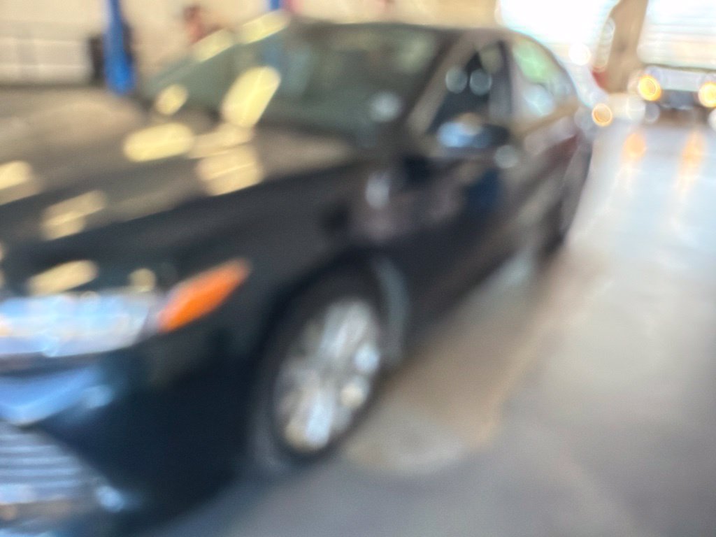 Used 2019 Toyota Camry LE FWD image 5