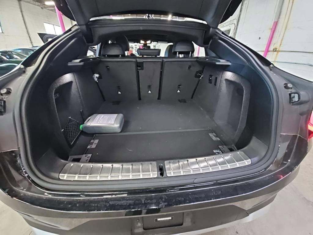 Used 2023 BMW X4 xDrive30i w/ Premium Package image 6