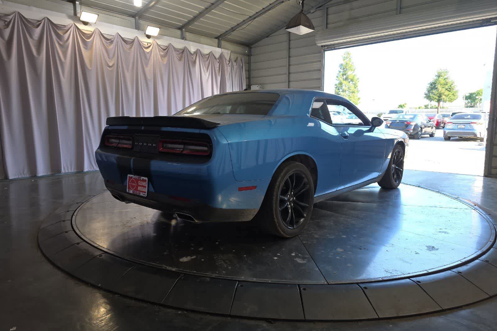 Used 2018 Dodge Challenger SXT w/ Blacktop Package RWD image 3