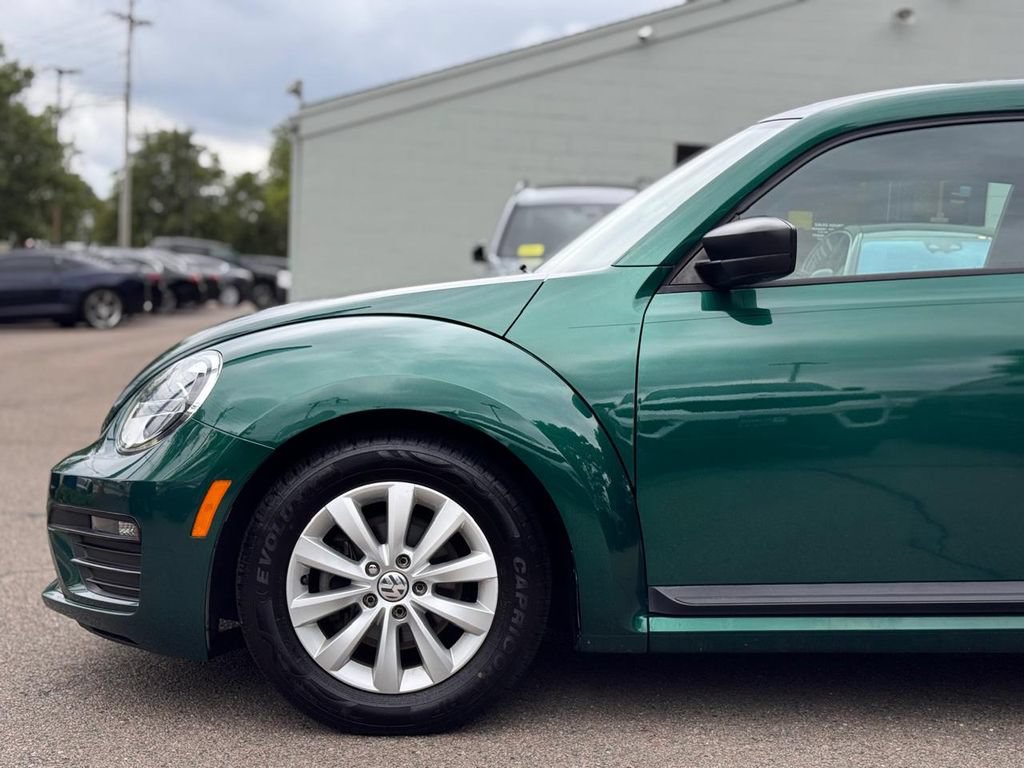 Used 2018 Volkswagen Beetle 2.0T S FWD image 10