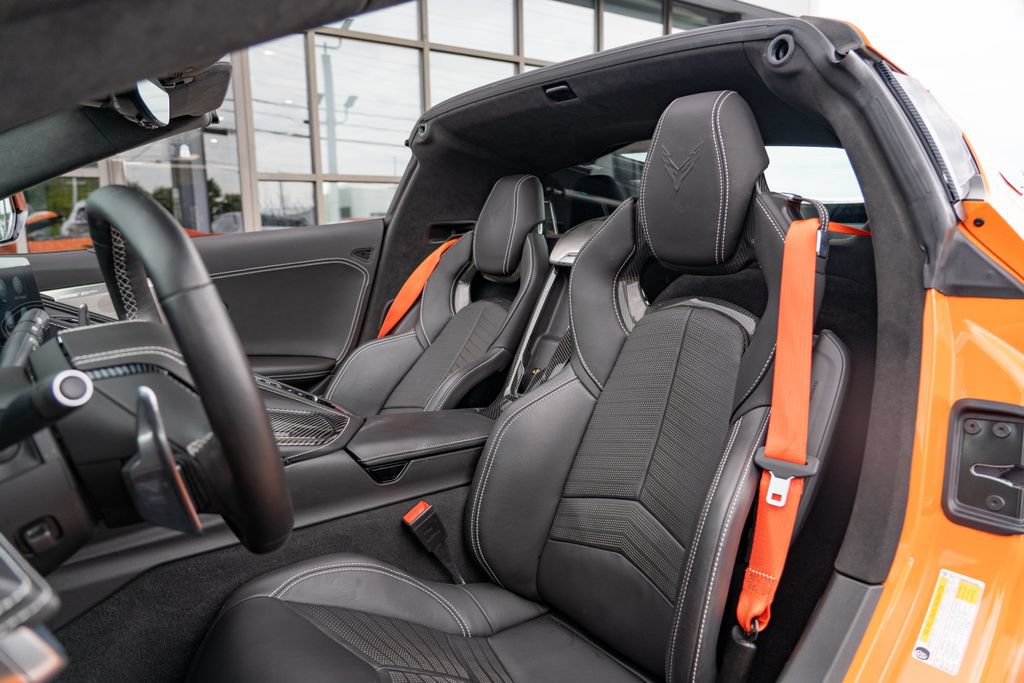 Used 2022 Chevrolet Corvette Stingray Premium Cpe w/ Z51 Performance Package RWD image 16