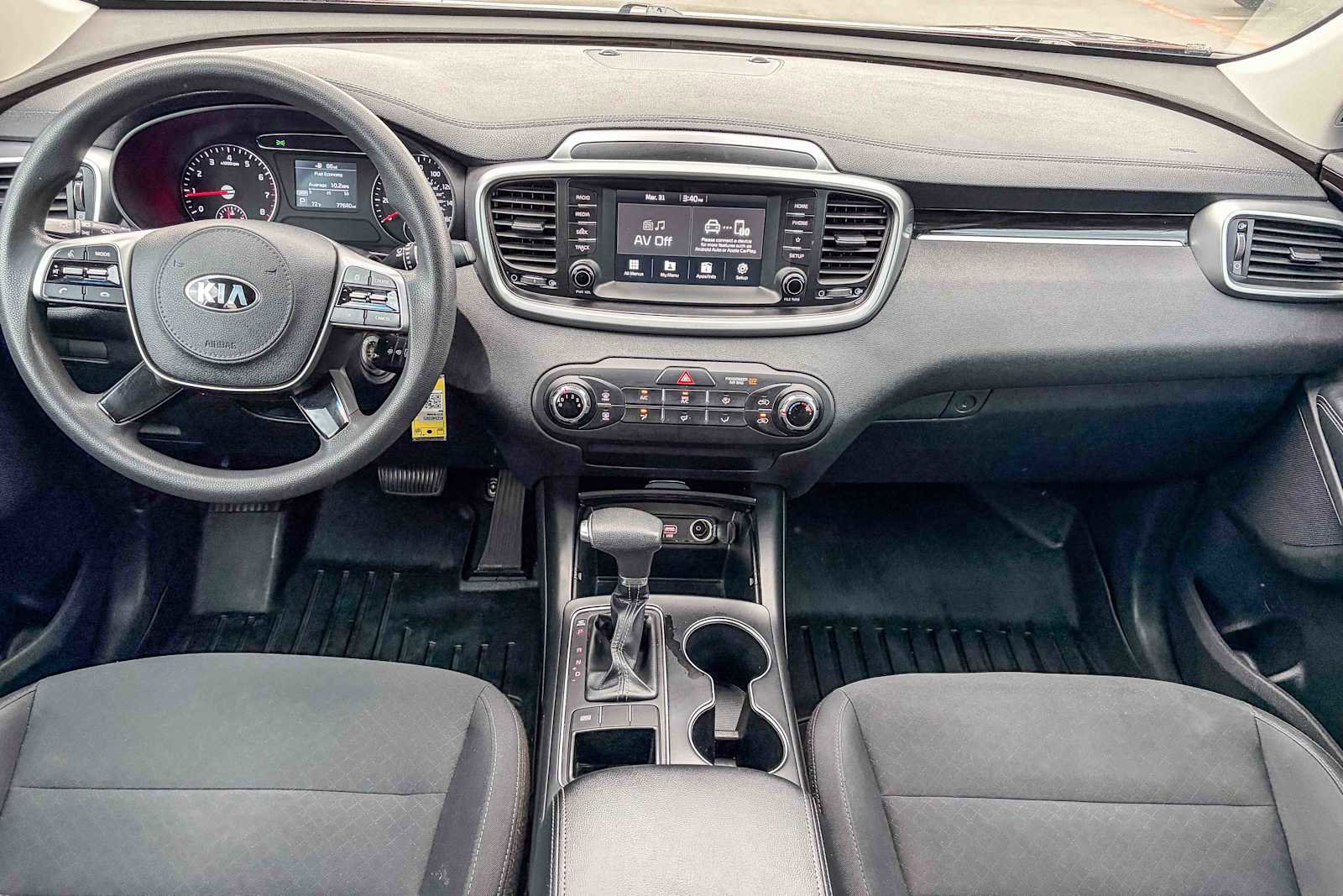 Used 2019 Kia Sorento LX image 11